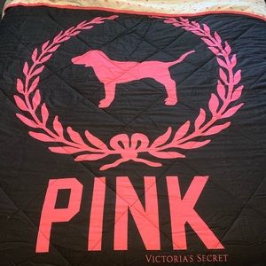 VS Pink Dog Reversible Quilt Bedspread Comforter